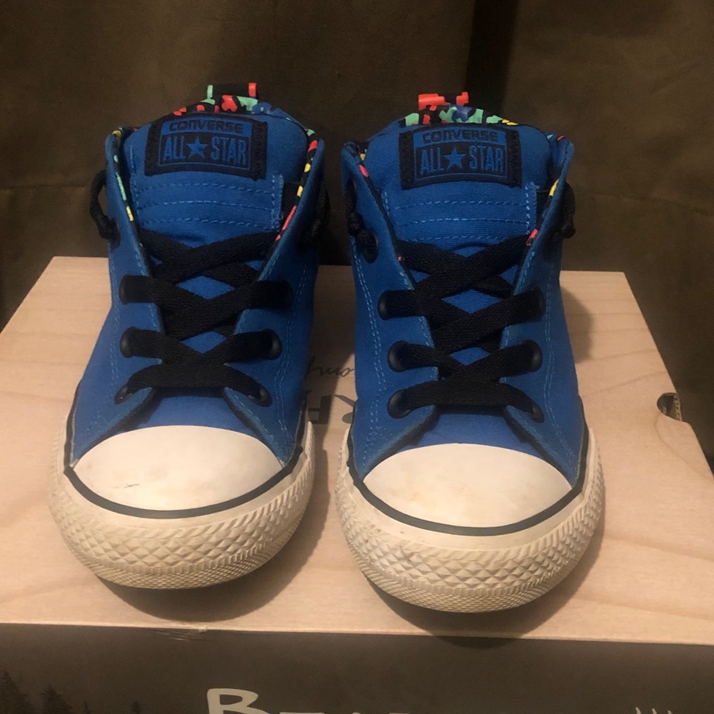 Converse size 4Y